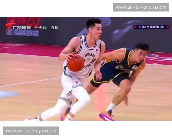 京吉巅峰对决：CBA赛场上的激情碰撞与战术博弈